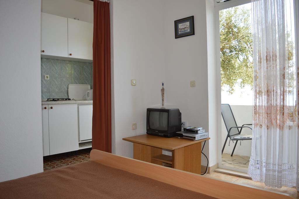 Apartments Majstrovic Živogošće エクステリア 写真
