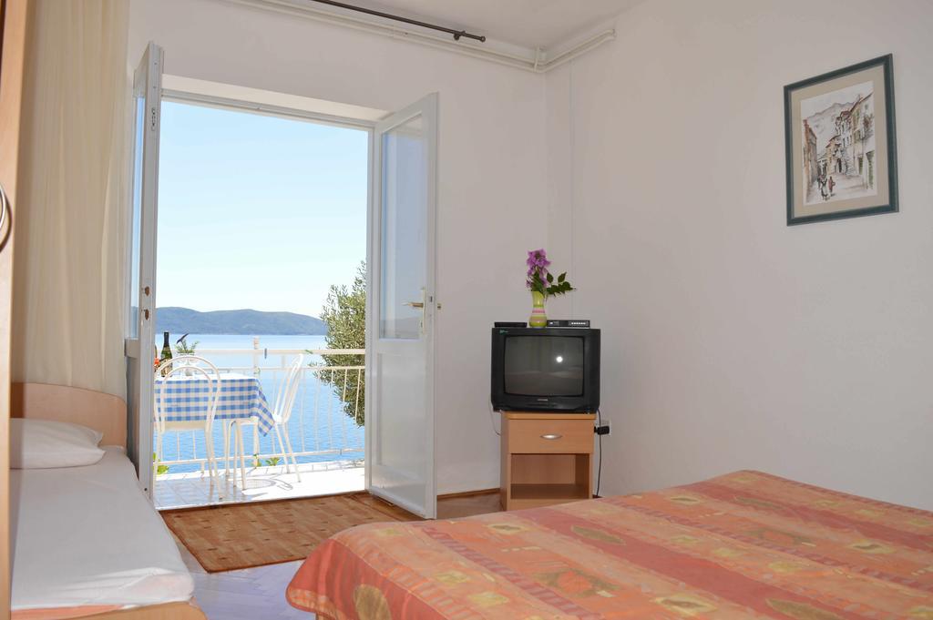 Apartments Majstrovic Živogošće エクステリア 写真