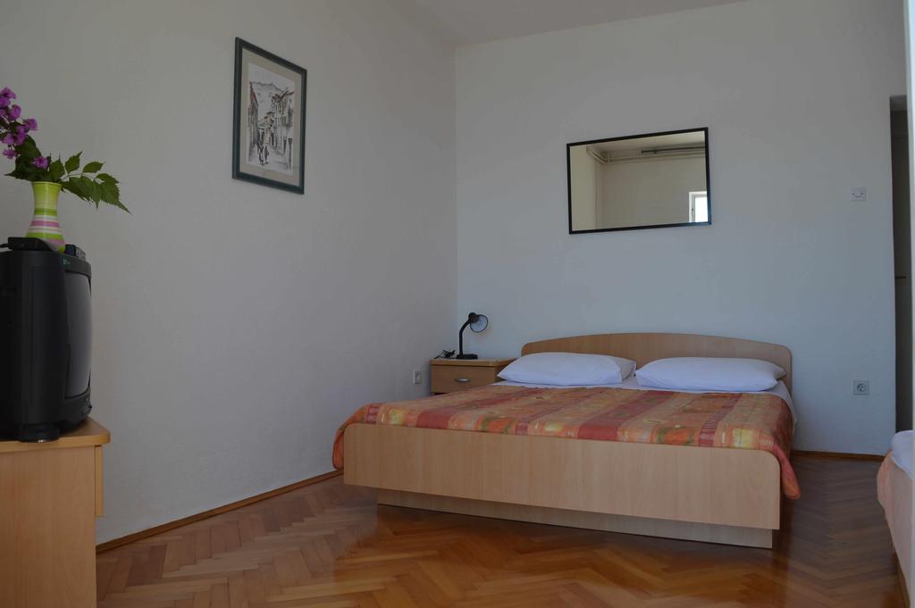 Apartments Majstrovic Živogošće エクステリア 写真